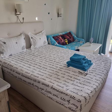 Blaxy Resort Stefi Cu Acces La Piscine Gratuit Douăzeci şi Trei August Екстериор снимка