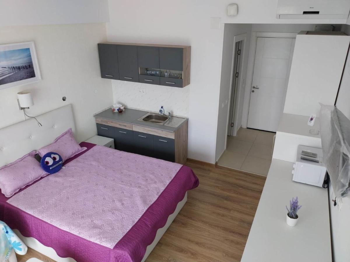 Blaxy Resort Stefi Cu Acces La Piscine Gratuit Douăzeci şi Trei August Екстериор снимка