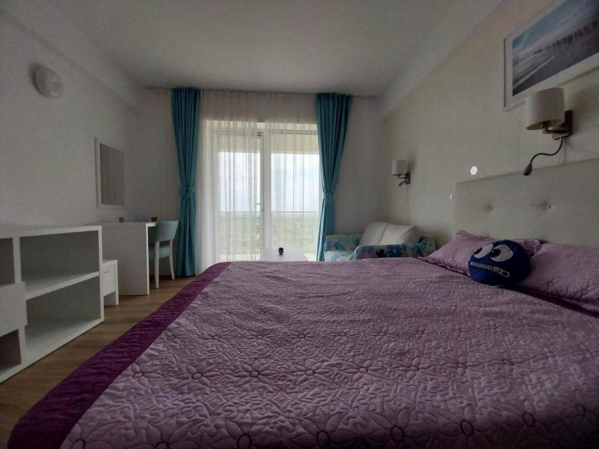 Blaxy Resort Stefi Cu Acces La Piscine Gratuit Douăzeci şi Trei August Екстериор снимка
