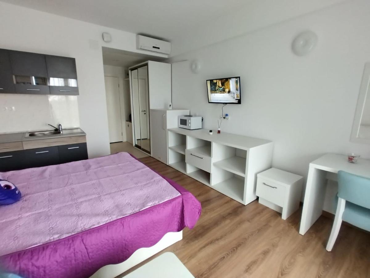 Blaxy Resort Stefi Cu Acces La Piscine Gratuit Douăzeci şi Trei August Екстериор снимка