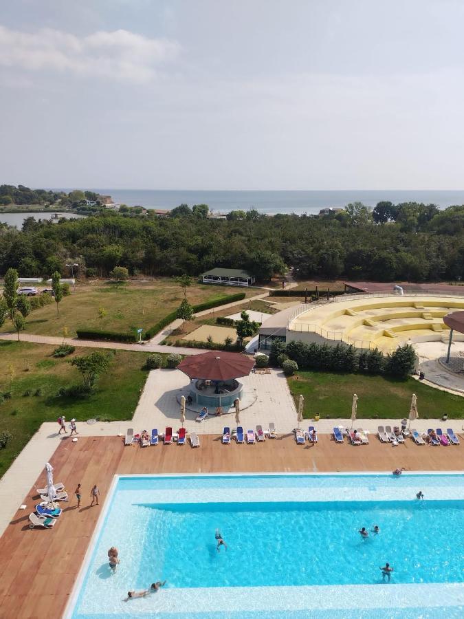 Blaxy Resort Stefi Cu Acces La Piscine Gratuit Douăzeci şi Trei August Екстериор снимка