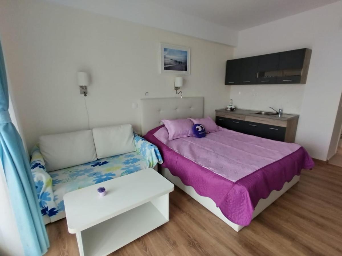 Blaxy Resort Stefi Cu Acces La Piscine Gratuit Douăzeci şi Trei August Екстериор снимка