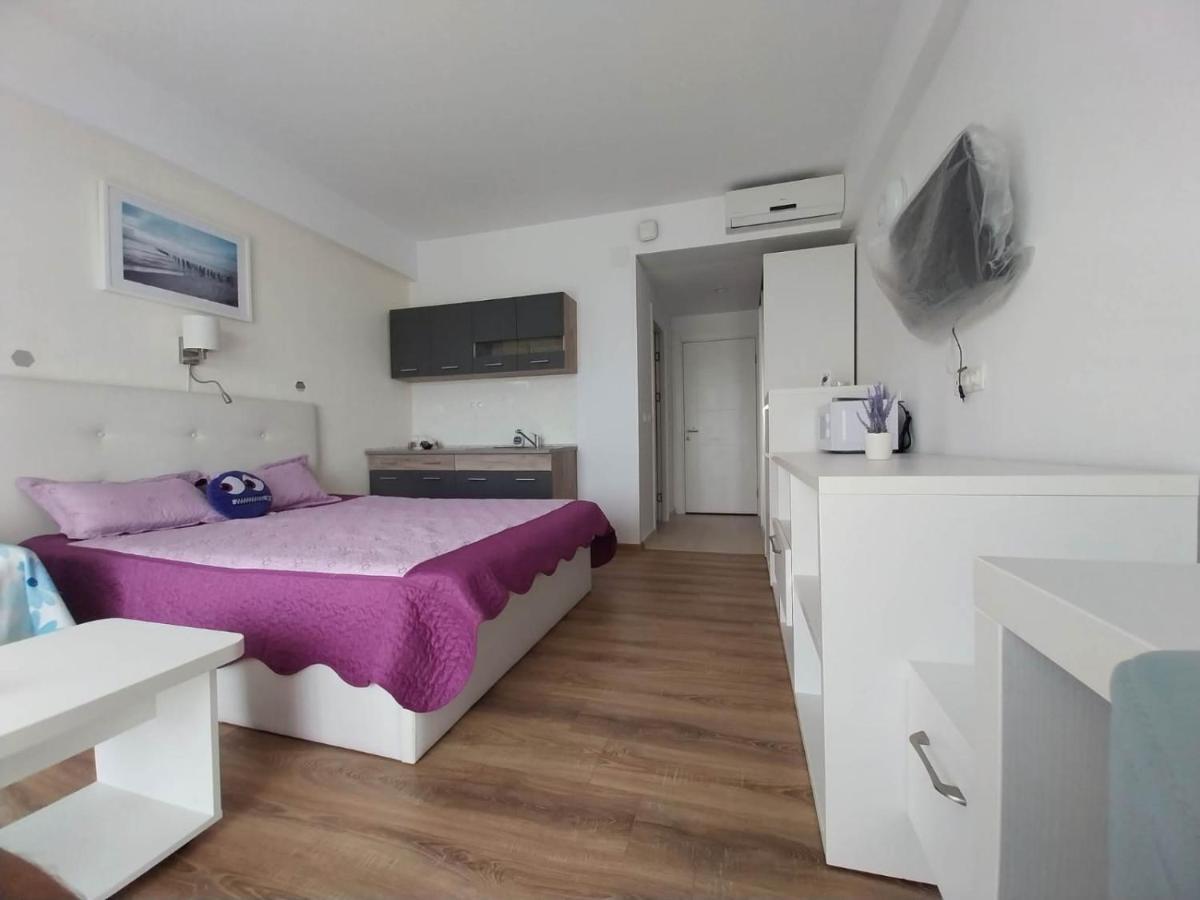 Blaxy Resort Stefi Cu Acces La Piscine Gratuit Douăzeci şi Trei August Екстериор снимка