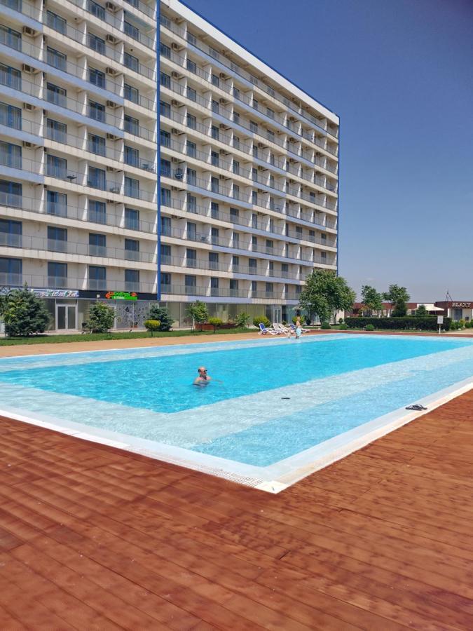 Blaxy Resort Stefi Cu Acces La Piscine Gratuit Douăzeci şi Trei August Екстериор снимка