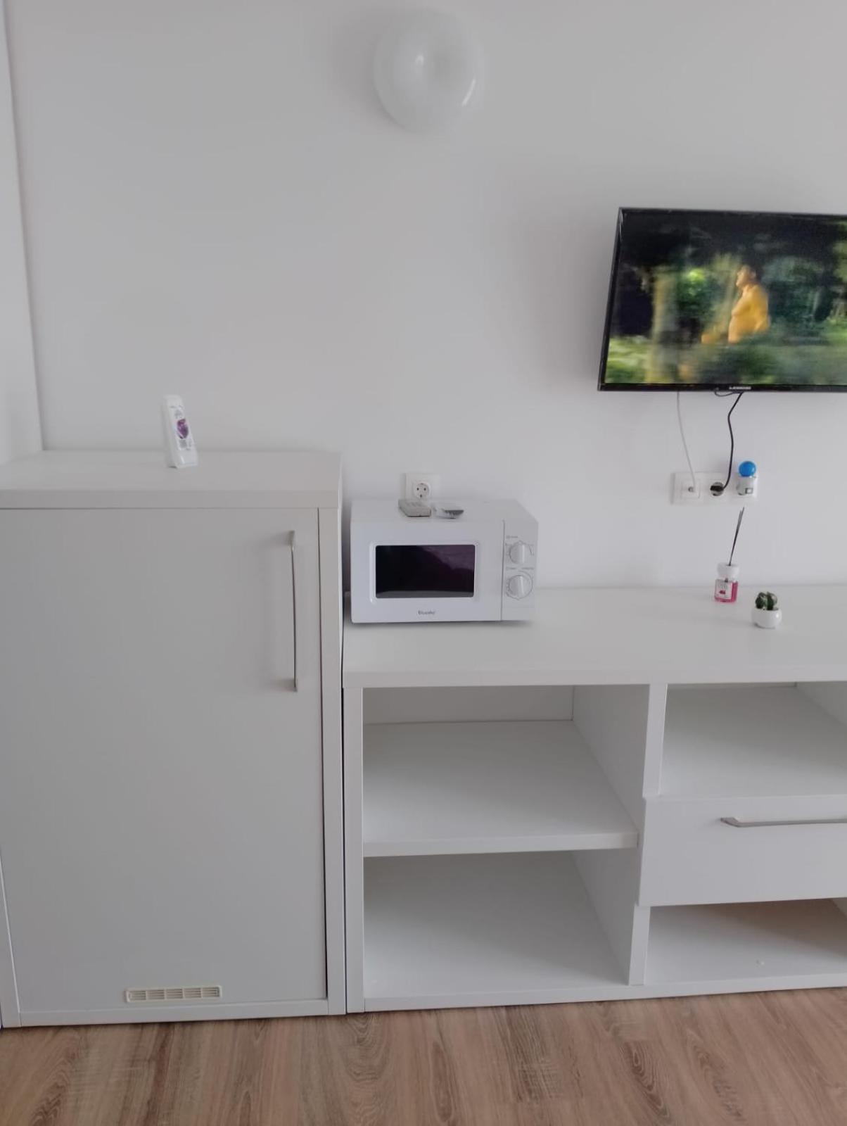 Blaxy Resort Stefi Cu Acces La Piscine Gratuit Douăzeci şi Trei August Екстериор снимка