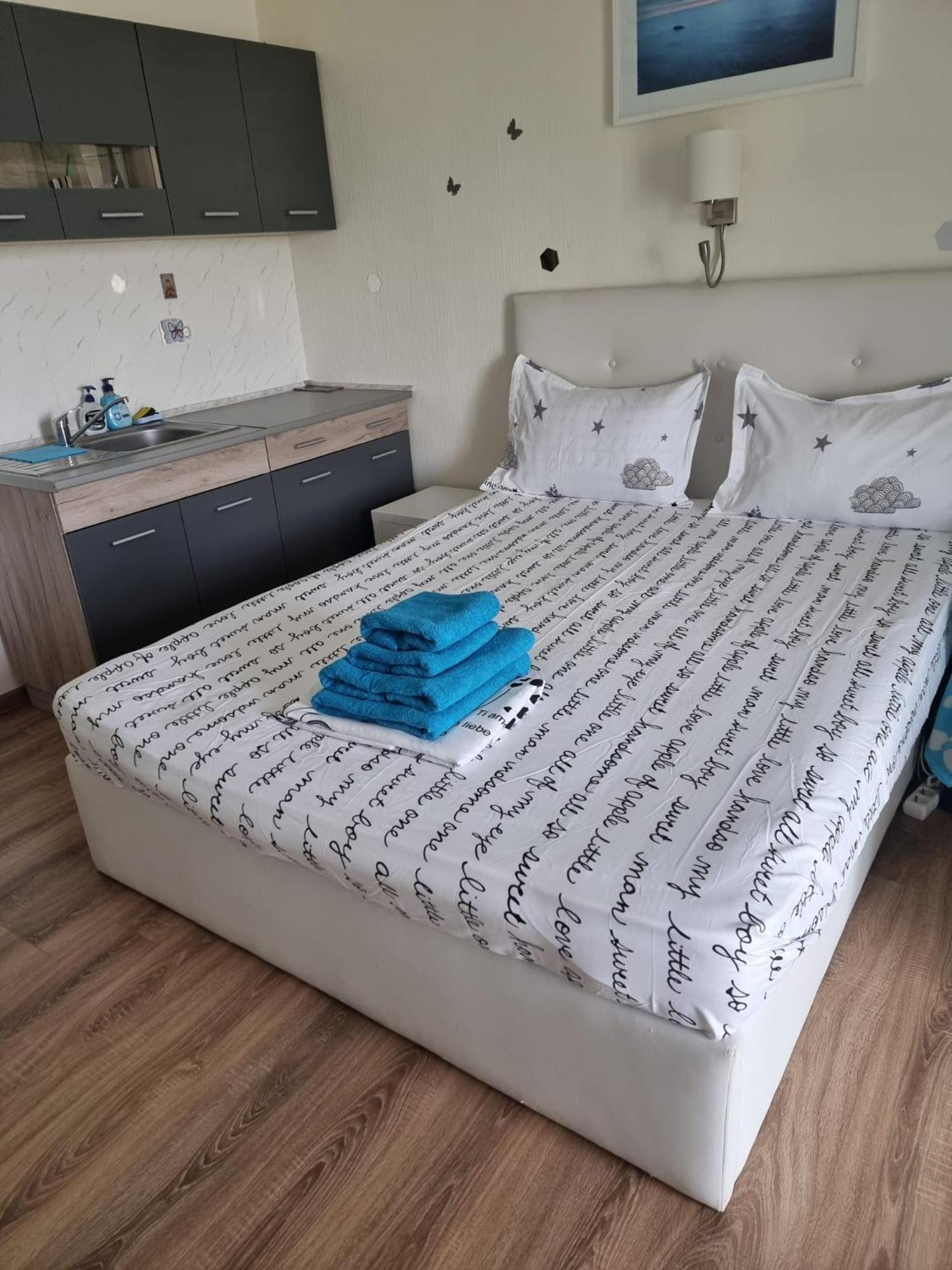 Blaxy Resort Stefi Cu Acces La Piscine Gratuit Douăzeci şi Trei August Екстериор снимка